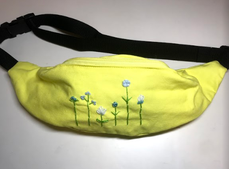 עדינה- תיקים ותכשיטים בעבודת יד flower adina hand made fashion fanny pack
