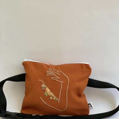 תיק קלאץ לנשיאה על המותן