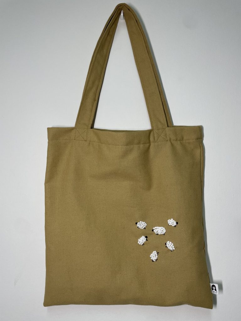 תיק צד כבשים